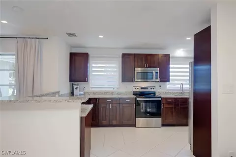 189 Mentor Dr, Naples, FL 34110 photo 8