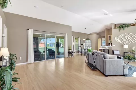 1825 Cornwallis Pkwy, Cape Coral, FL 33904