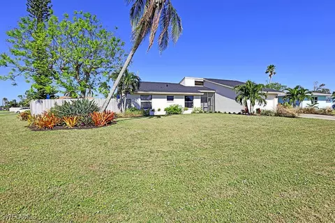 3430 SE 2nd Pl, Cape Coral, FL 33904