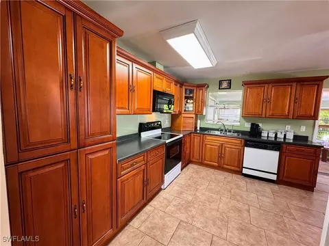 Kitchen - 210 Hardee St, Labelle, FL 33935 photo 1 of 2
