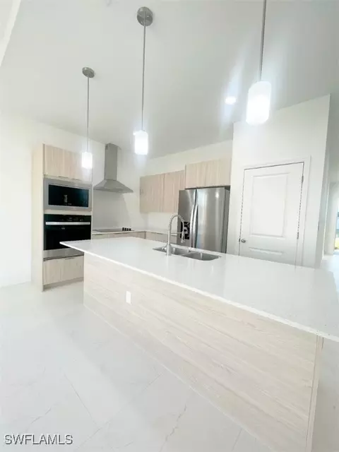 Kitchen - 8023 Piper Ln, Labelle, FL 33935 photo 6 of 8