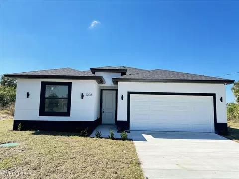 Exterior - 8023 Piper Ln, Labelle, FL 33935 photo 3 of 4