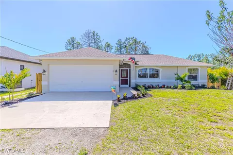 2730 35th Ave NE, Naples, FL 34120