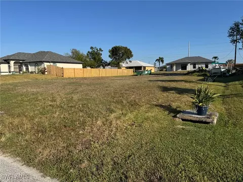 109 NE 23rd St, Cape Coral, FL 33909