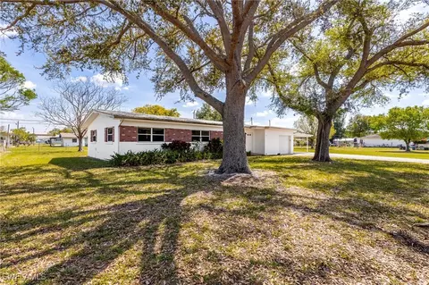 4641 Underwood Dr, Fort Myers, FL 33905