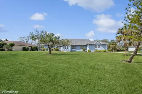 Exterior - 310 136th Ct E, Bradenton, FL 34212 photo 1 of 10