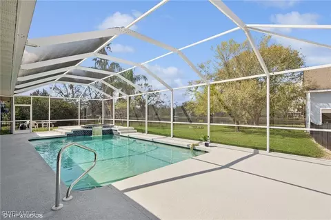 Exterior - 310 136th Ct E, Bradenton, FL 34212 photo 3 of 10