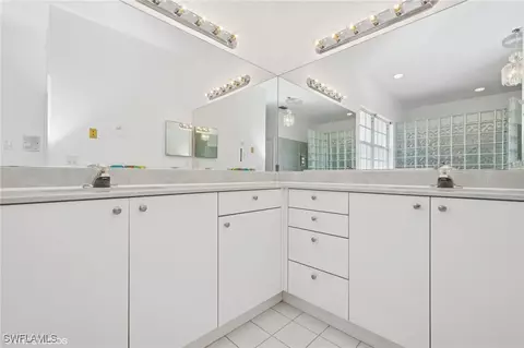 Bath - 310 136th Ct E, Bradenton, FL 34212 photo 2 of 4