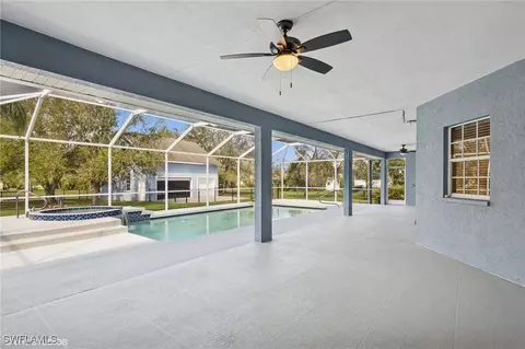 Exterior - 310 136th Ct E, Bradenton, FL 34212 photo 6 of 10