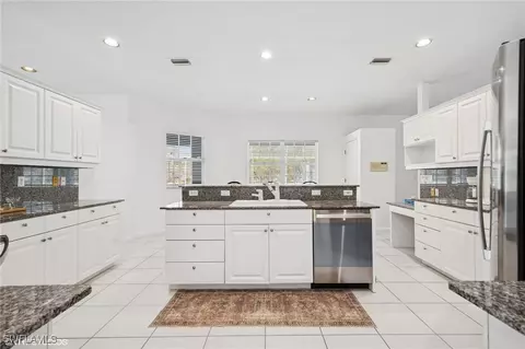 Kitchen - 310 136th Ct E, Bradenton, FL 34212 photo 1 of 2