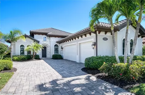 7247 Lantana Cir, Naples, FL 34119