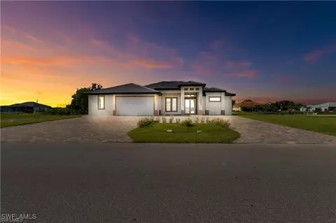 35 NE 5th Ter, Cape Coral, FL 33909
