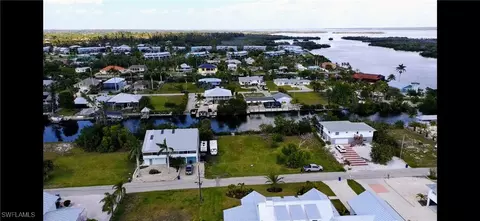5250 Martin Cv, Bokeelia, FL 33922