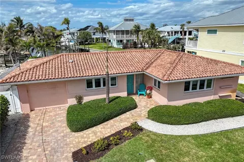 309 Madison Ct, Fort Myers Beach, FL 33931