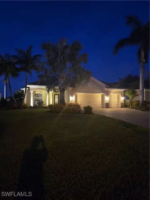 13581 Palmetto Grove Dr, Fort Myers, FL 33905