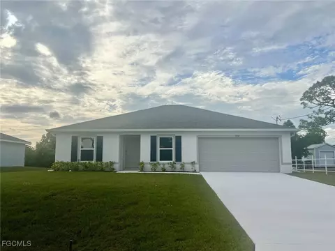 3732 NE 15th Pl, Cape Coral, FL 33909