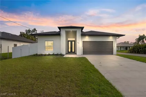 2919 6th St W, Lehigh Acres, FL 33971