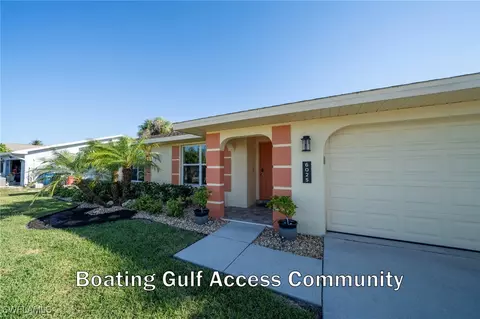 6025 Macbeth Ln, Fort Myers, FL 33908