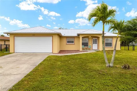 1709 Academy Blvd, Cape Coral, FL 33990