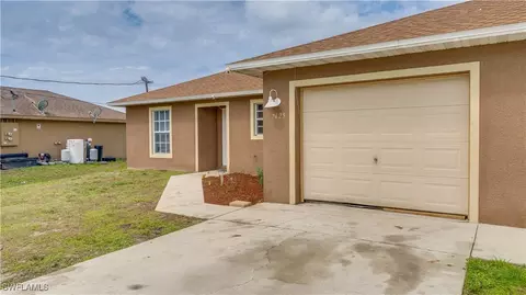 24252427 Park Rd, Lehigh Acres, FL 33971