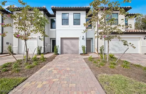 1483 Weeping Willow Ct, Cape Coral, FL 33909