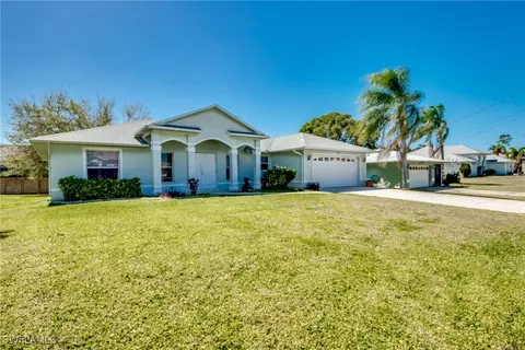 918 SW 21st Ln, Cape Coral, FL 33991