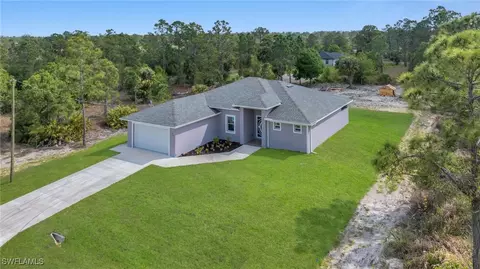 400 Leroy Ave, Lehigh Acres, FL 33972