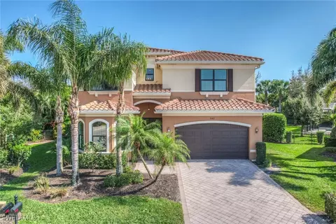 3163 Pacific Dr, Naples, FL 34119