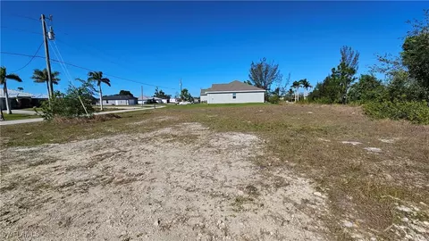 1721 NW 20th Ter, Cape Coral, FL 33993