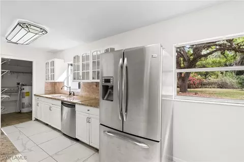 Kitchen - 209 Florida St, Labelle, FL 33935 photo 3 of 5