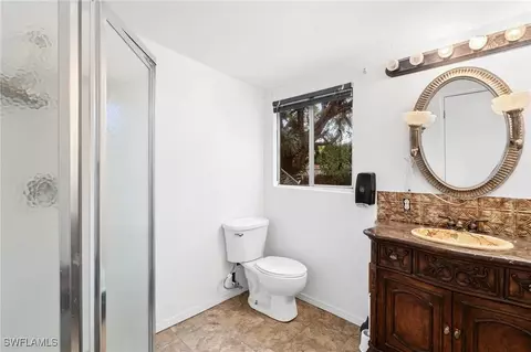 Bath - 209 Florida St, Labelle, FL 33935 photo 1 of 3