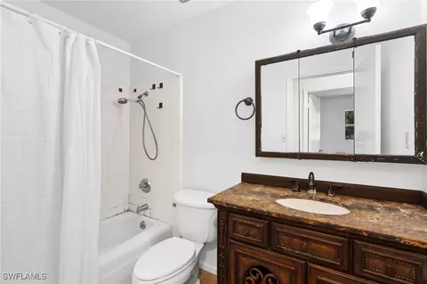 Bath - 209 Florida St, Labelle, FL 33935 photo 2 of 3