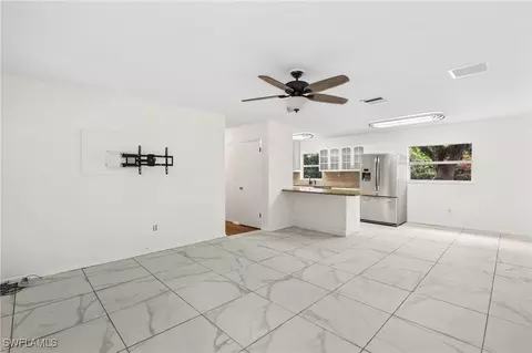 Living - 209 Florida St, Labelle, FL 33935 photo 3 of 4