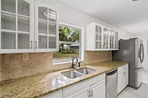 Kitchen - 209 Florida St, Labelle, FL 33935 photo 5 of 5