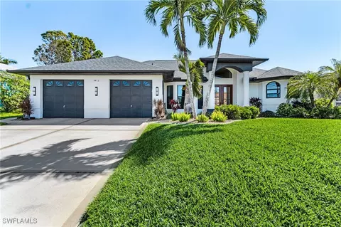 4413 SW 13th Ave, Cape Coral, FL 33914