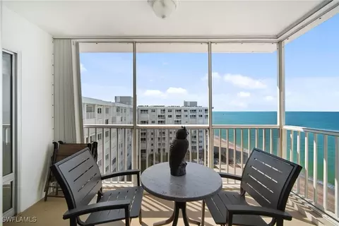 3443 Gulf Shore Blvd N #804, Naples, FL 34103