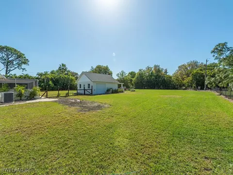 9520 Coralee Ave, Estero, FL 33928 photo 4