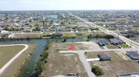 2413 NW 9th Pl, Cape Coral, FL 33993