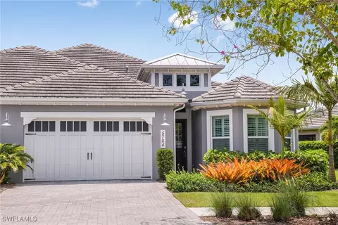 8902 Calypso Ct, Naples, FL 34112