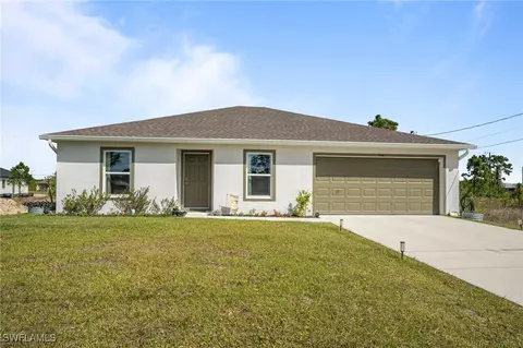 3104 42nd St SW, Lehigh Acres, FL 33976