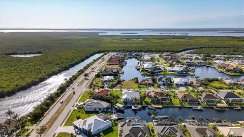 4122 SW 29th Ave, Cape Coral, FL 33914