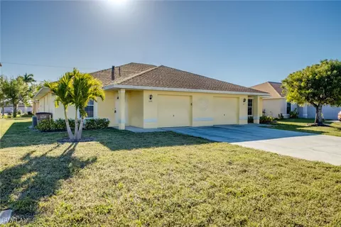 12151217 SE 8th Pl, Cape Coral, FL 33990