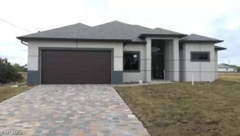 2200 Loraine Ave S, Lehigh Acres, FL 33976