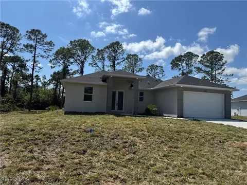 928 Anthony St E, Lehigh Acres, FL 33974
