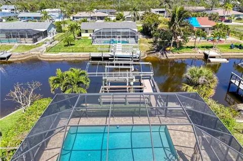 6338 Cocos Dr, Fort Myers, FL 33908
