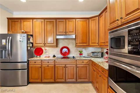 Kitchen - 9209 Veneto Ln, Naples, FL 34113 photo 3 of 5