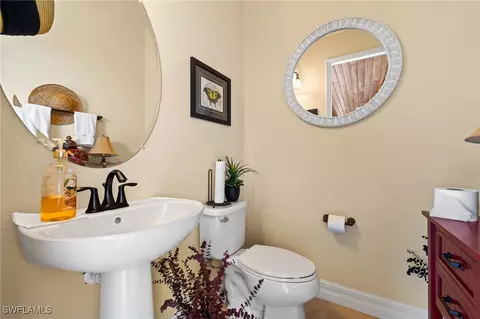 Bath - 9209 Veneto Ln, Naples, FL 34113 photo 4 of 4