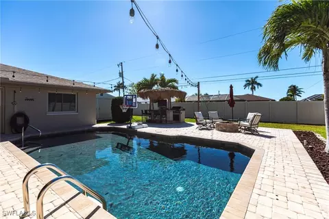 1118 SE 22nd Ter, Cape Coral, FL 33990