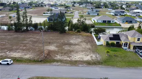 3504 NE 21st Pl, Cape Coral, FL 33909