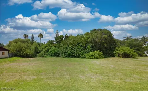58 Cabana Ave, North Fort Myers, FL 33903